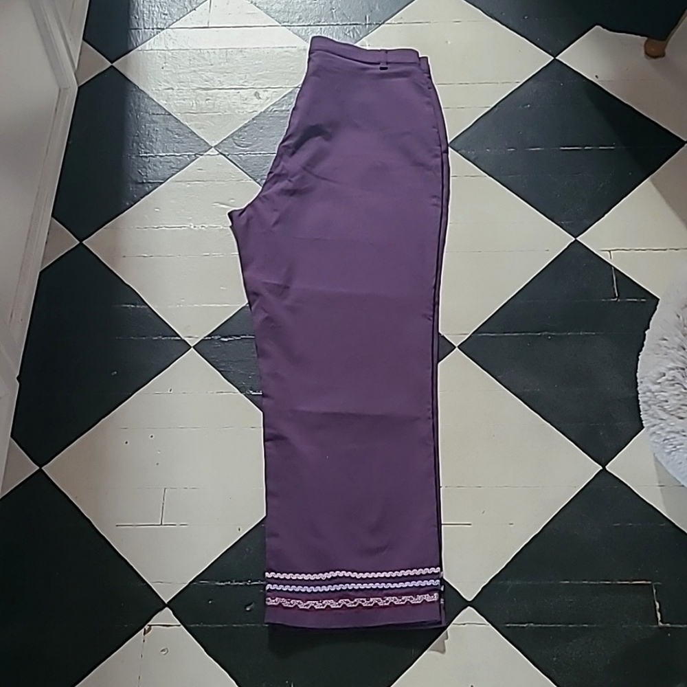 Pitt's Pants vintage German ankle pant  Purple size 11 detailing at ankle